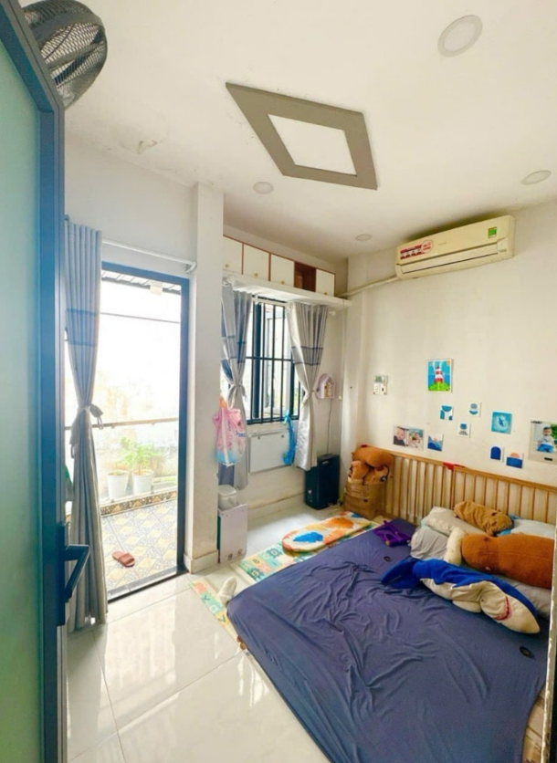 GẤP BÁN - CĂN NHÀ ĐÁP ỨNG ĐƯỢC MỌI TIÊU CHÍ TRONG GIA ĐÌNH - GIẢM NGAY 200 TRIỆU - CHỈ CÒN NHỈNH 2 TỶ !!